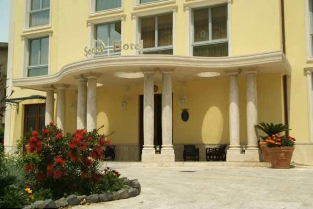 Seccy Hotel Boutique Art & Museum Fiumicino Dış mekan fotoğraf