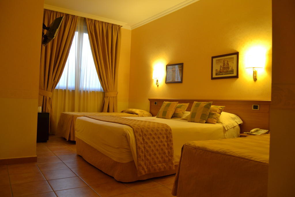 Seccy Hotel Boutique Art & Museum Fiumicino Oda fotoğraf
