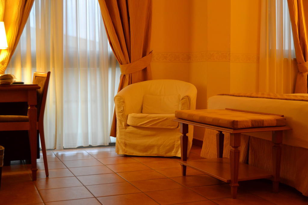 Seccy Hotel Boutique Art & Museum Fiumicino Oda fotoğraf